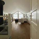 Modern With Panoramic Views In Aukland