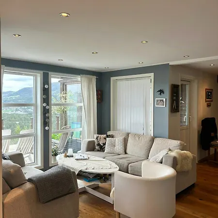 Modern With Panoramic Views In Aukland בית נופש Jelsa