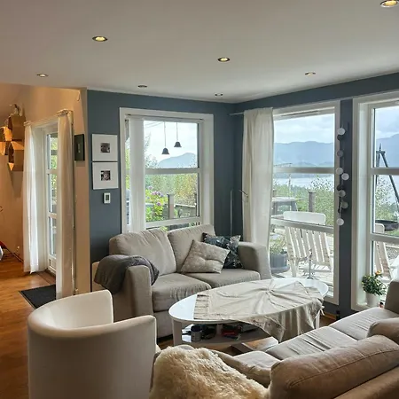 Modern With Panoramic Views In Aukland Feriehus *
