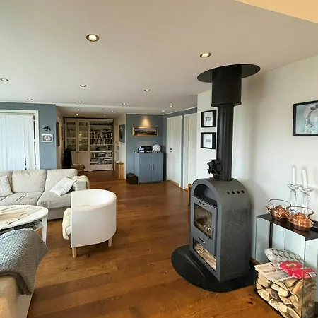 Modern With Panoramic Views In Aukland בית נופש Jelsa