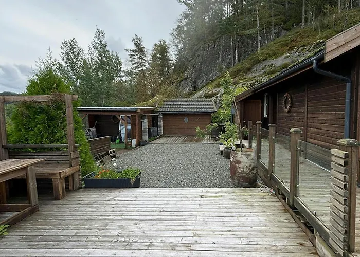 Modern With Panoramic Views In Aukland *